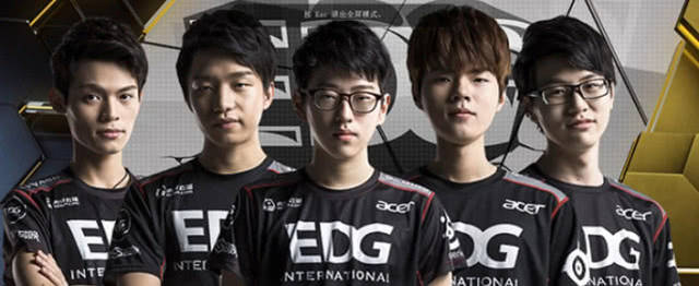 湖人队在进 湖人队在进