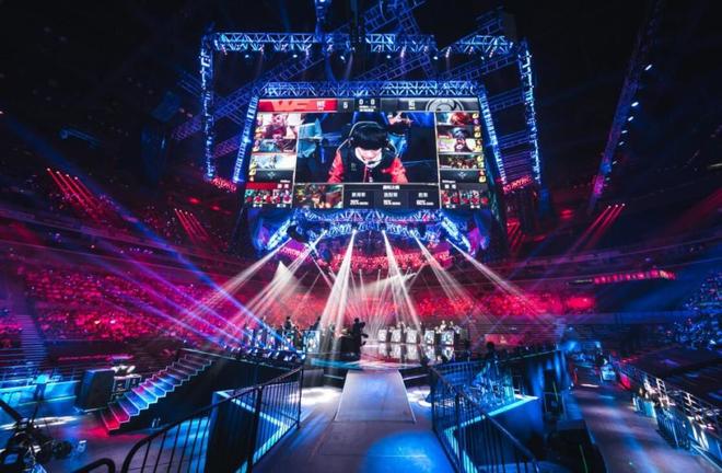 努涅斯与米 努涅斯与米