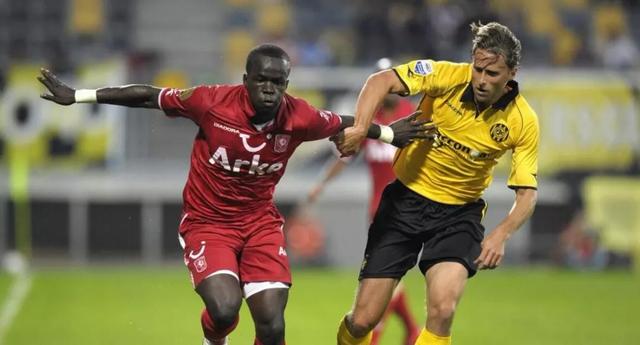 队的三名球 队的三名球