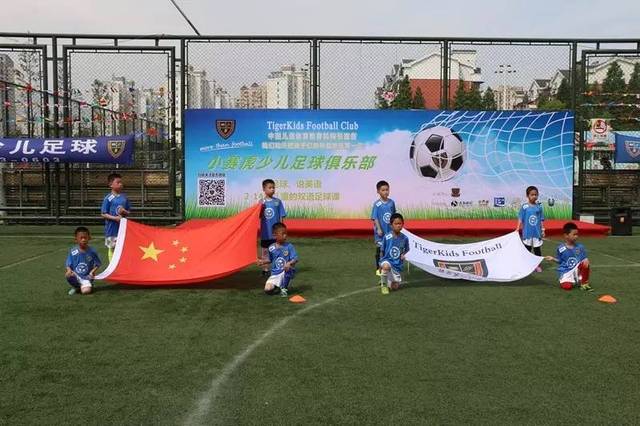 她用一场场 她用一场场