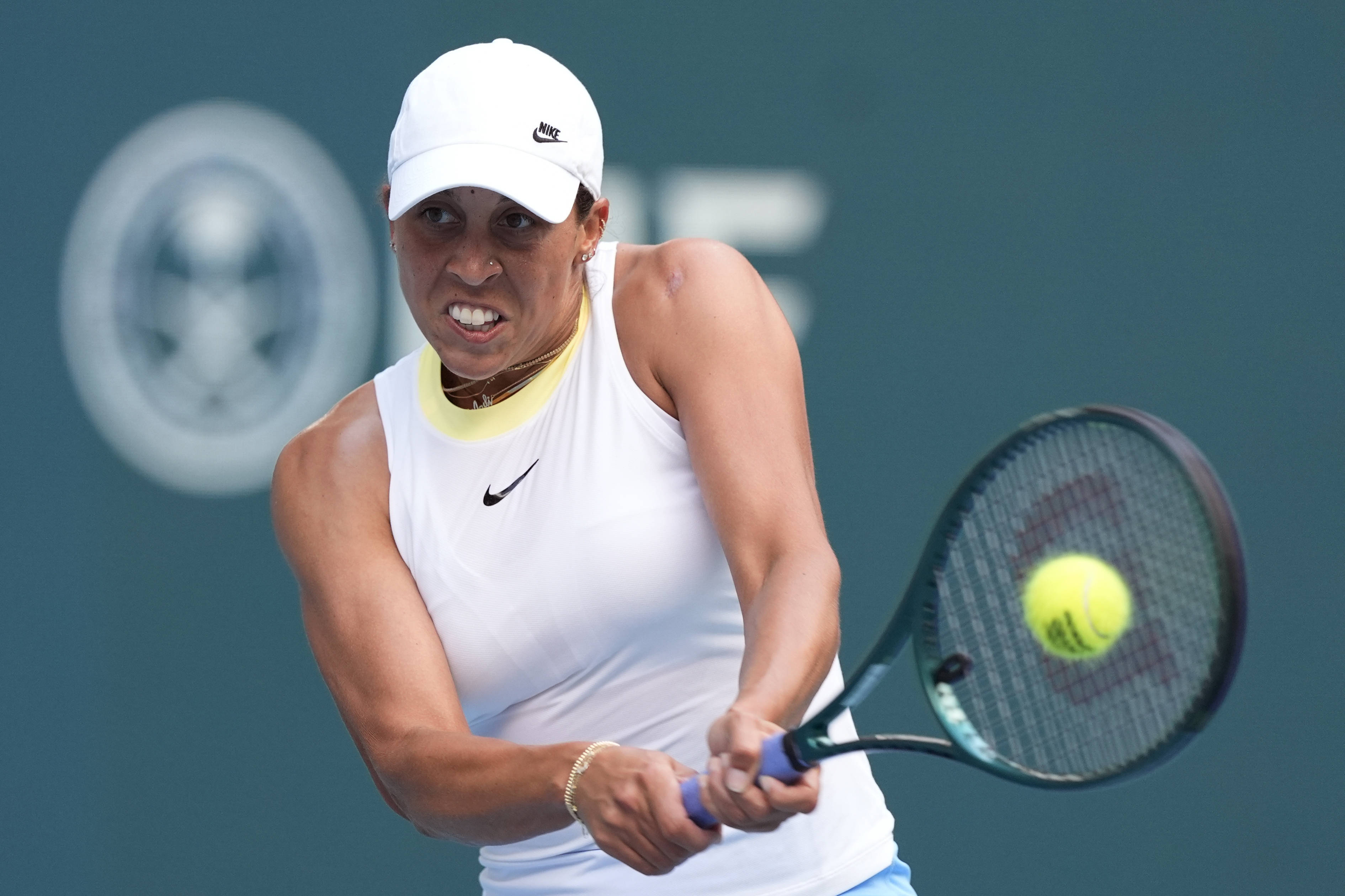 格的足球体 格的足球体